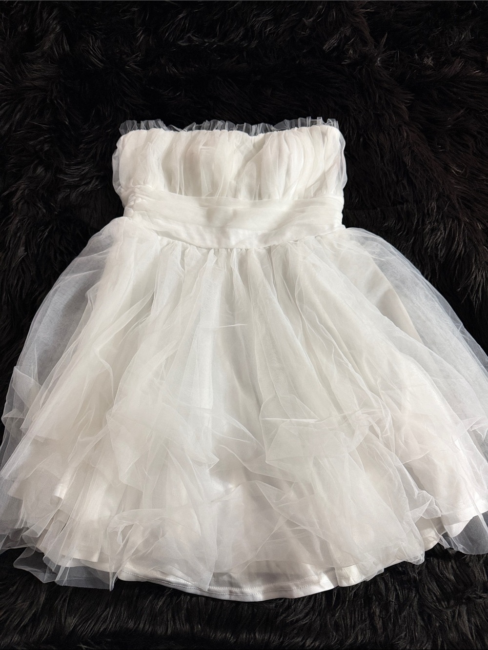Selfie Leslie White Strapless Tulle Party Dress